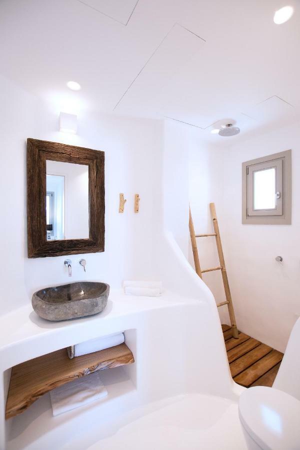 Phos Home By Rocks Estates เนาซา ภายนอก รูปภาพ